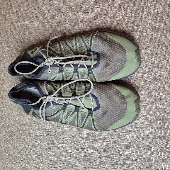 Salomon Men's Olive and Black Athletic Shoes - Picture 2 of 6